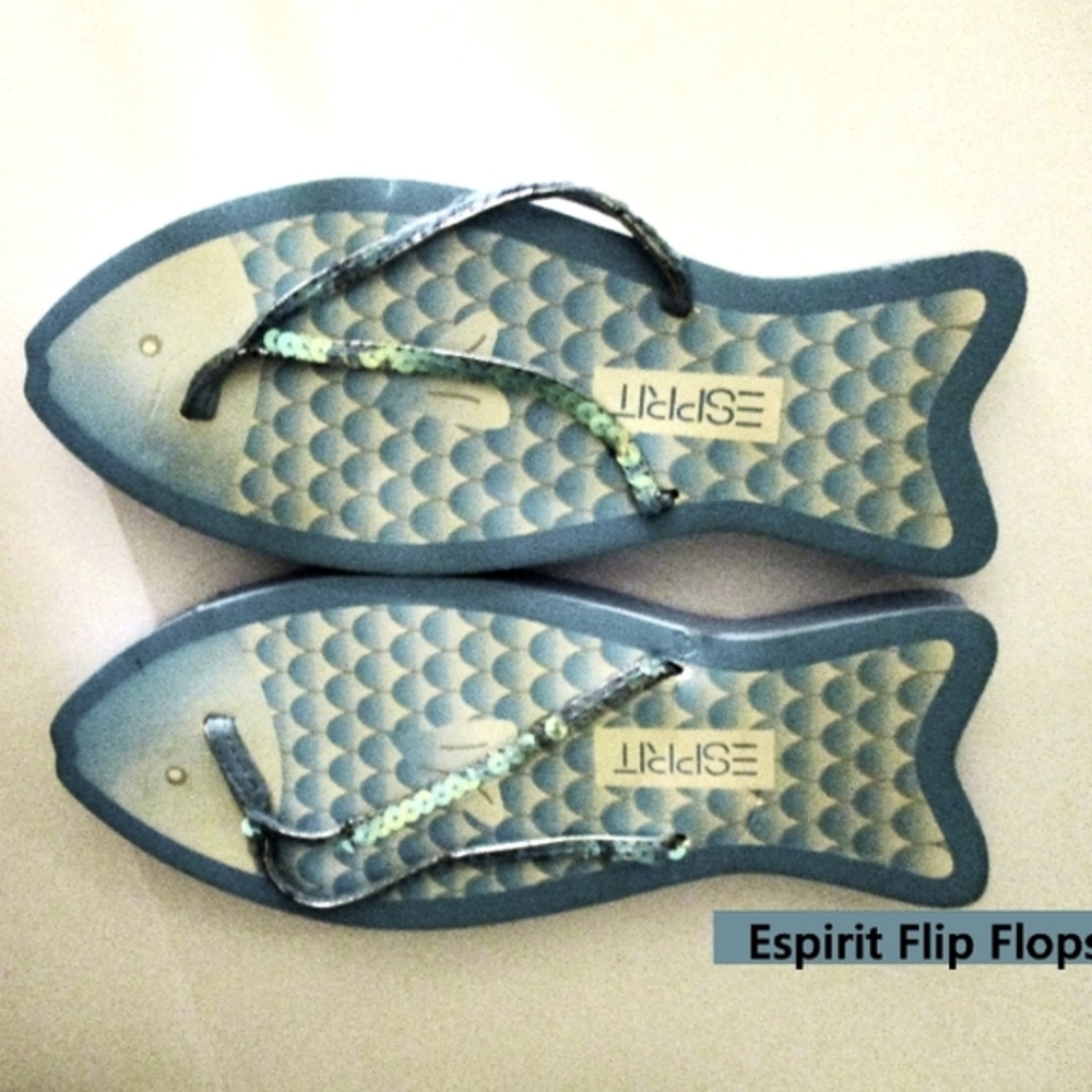 Esprit Sequinned Blowfish Flip-flops